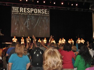 Classic singing at the Response